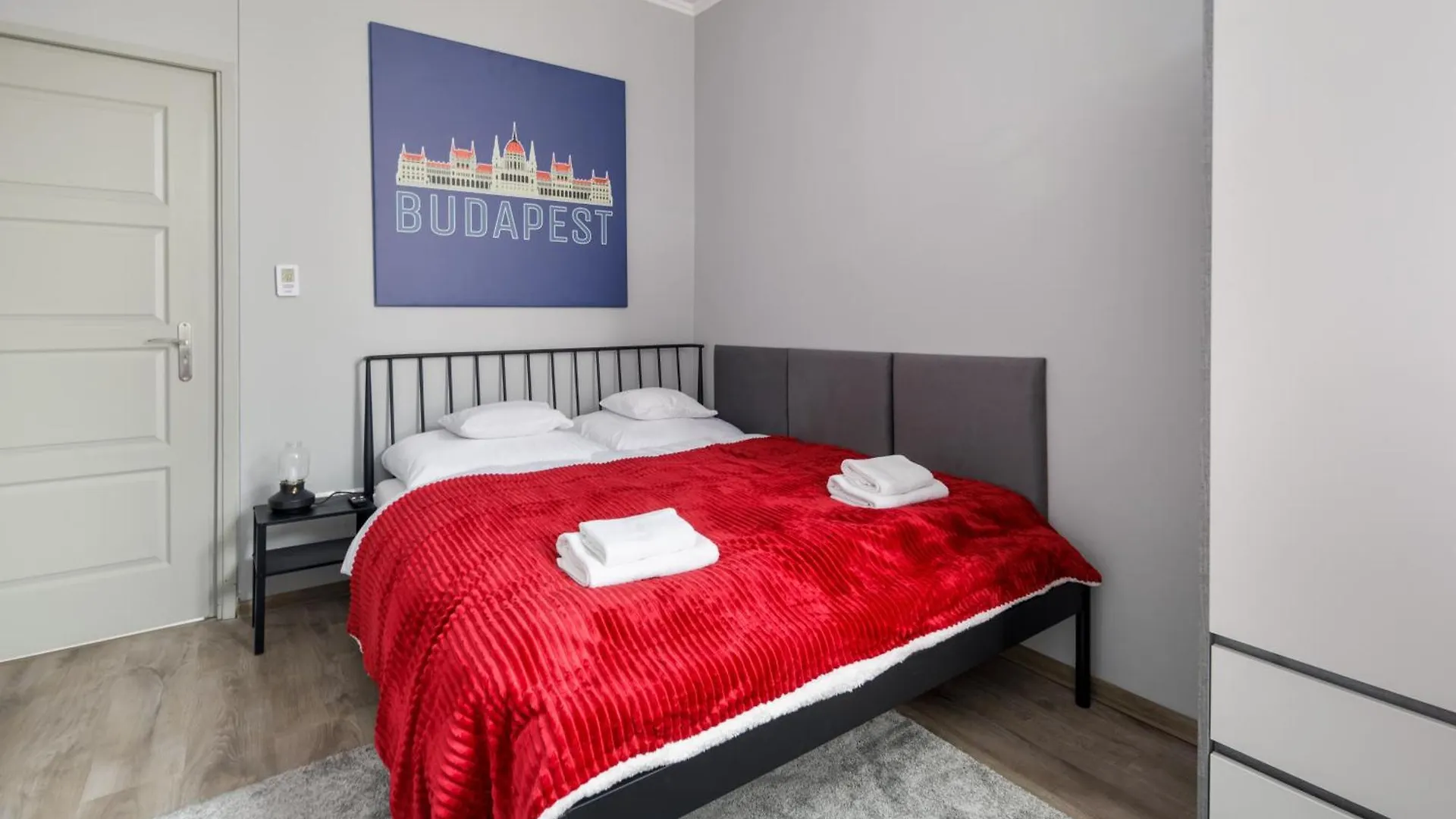 Downtown Apartment House Red Boedapest