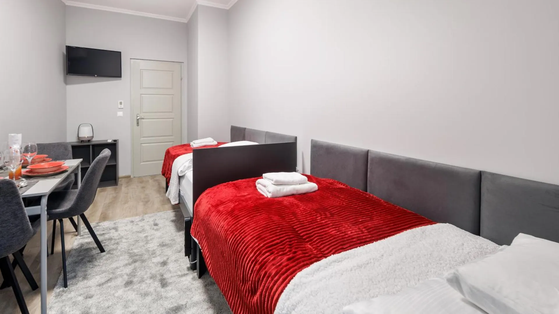 Downtown Apartment House Red Boedapest
